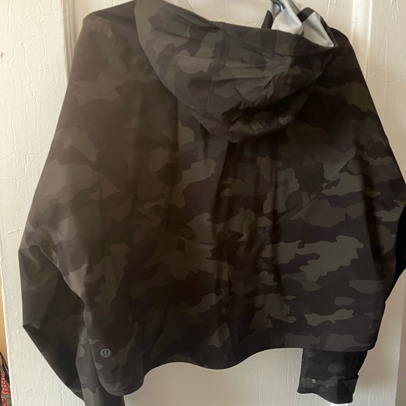 Lululemon Rain Chaser Rain Jacket, - Picture 6 of 10